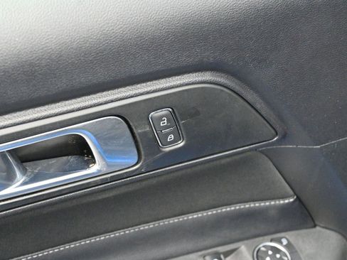 Used 2019 Ford Mustang GT image 10