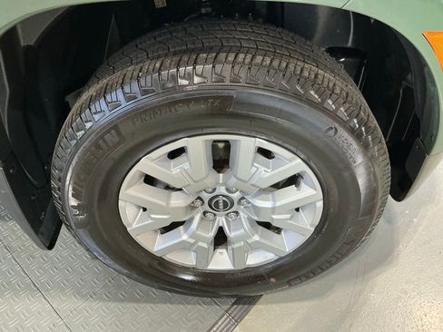 Used 2024 Nissan Frontier SV w/ SV Convenience Package image 44