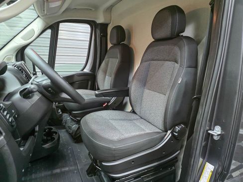 Used 2023 RAM ProMaster 2500 FWD image 15