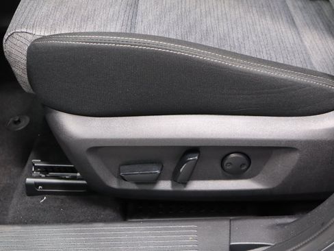 Certified 2023 Nissan Rogue SV image 27