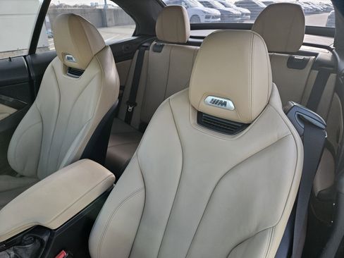 Used 2016 BMW M4 Convertible image 6