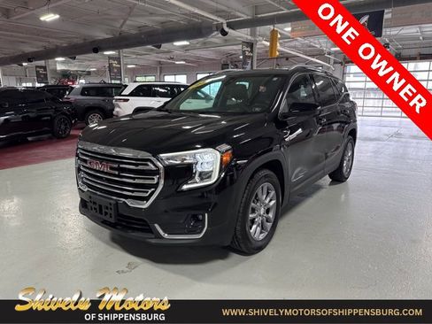 Used 2022 GMC Terrain SLT w/ Tech Package image 1