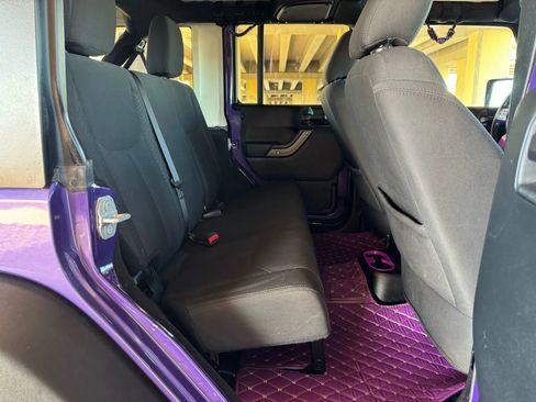 Used 2018 Jeep Wrangler Unlimited Sport S image 23