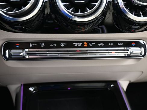 Used 2021 Mercedes-Benz GLA 250 image 25