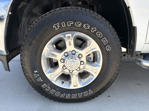 Used 2025 RAM 2500 Big Horn AWD/4WD image 36