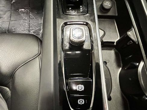 Used 2024 Volvo S60 B5 Plus AWD/4WD image 18