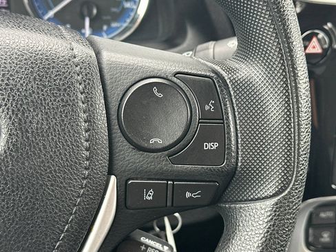 Used 2018 Toyota Corolla LE w/ Carpet Mat Package (TMS) FWD image 26
