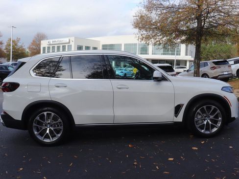New 2026 BMW X5 xDrive50e w/ Climate Comfort Package image 8