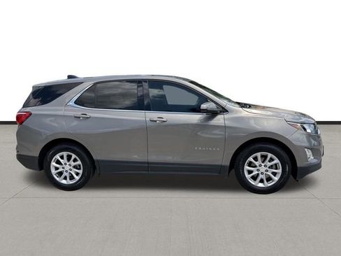 Used 2019 Chevrolet Equinox LT FWD image 4