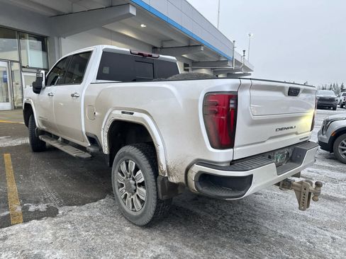 Used 2024 GMC Sierra 2500 Denali w/ Denali Reserve Package image 2