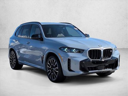 Used 2025 BMW X5 M60i image 3