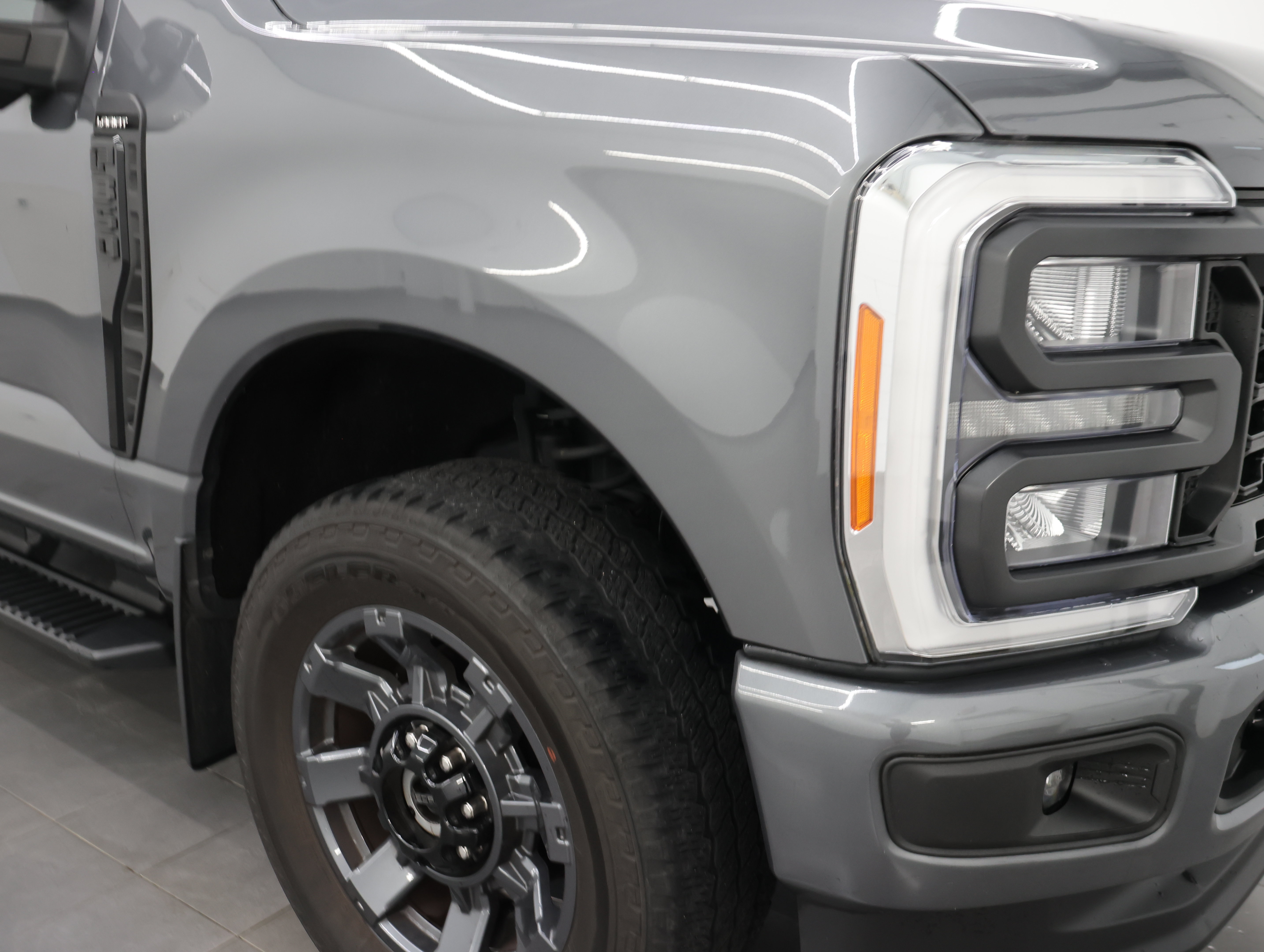 Used 2023 Ford F350 Lariat w/ Sport Appearance Package AWD/4WD image 27
