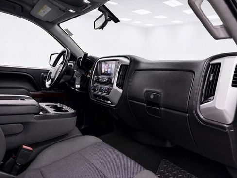 Used 2017 GMC Sierra 1500 SLE w/ SLE Value Package AWD/4WD image 19