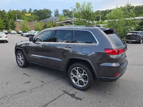 Used 2021 Jeep Grand Cherokee Laredo RWD image 5