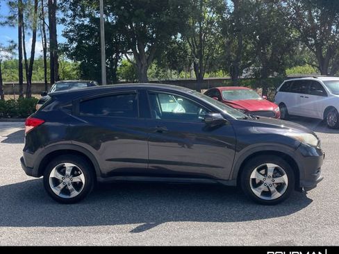 Used 2017 Honda HR-V EX image 6