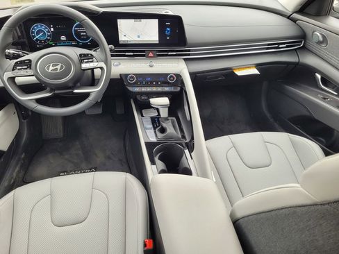 New 2026 Hyundai Elantra Limited image 10