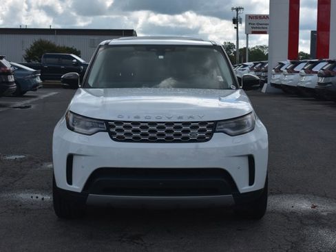 Used 2024 Land Rover Discovery S AWD/4WD image 2