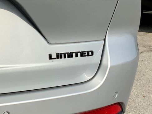 New 2025 Jeep Grand Cherokee Limited w/ Black Appearance Package image 14