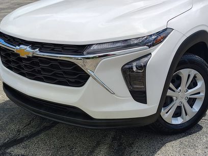 Certified 2024 Chevrolet Trax LS w/ Driver Confidence Package