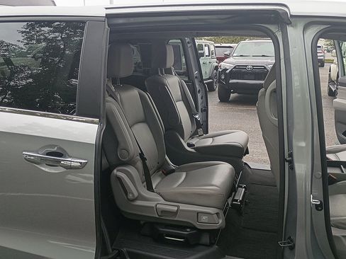Used 2024 Honda Odyssey Touring image 15