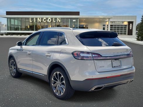 Used 2021 Lincoln Nautilus Reserve FWD image 3