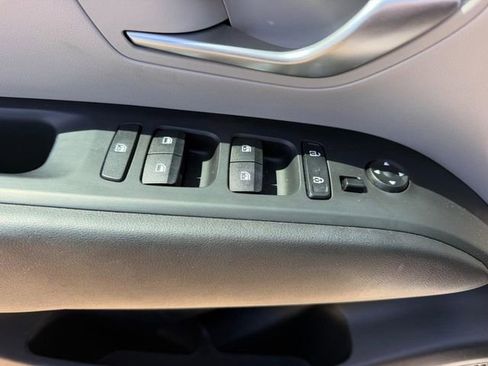 Used 2023 Hyundai Tucson SEL FWD image 17