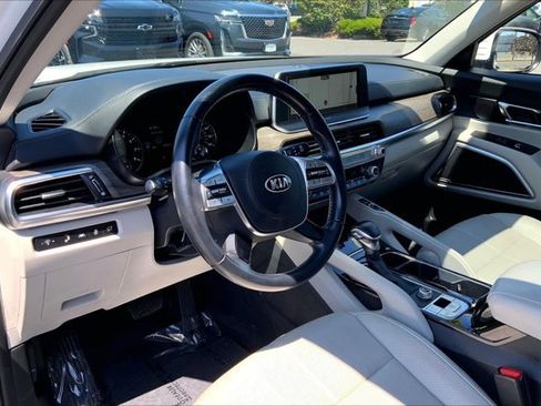 Used 2021 Kia Telluride EX w/ EX Premium Package FWD image 14