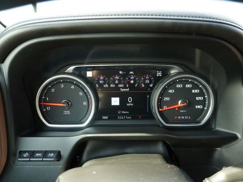 Used 2022 Chevrolet Silverado 1500 High Country w/ Technology Package image 15