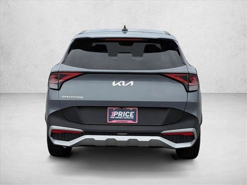 Used 2025 Kia Sportage EX image 6