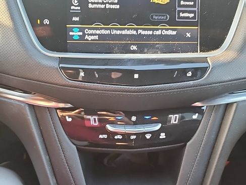 Used 2021 Cadillac XT5 Premium Luxury FWD image 8