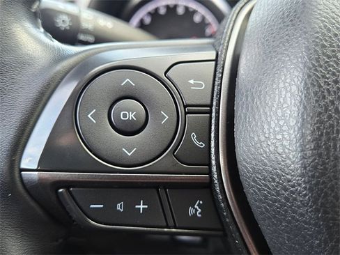Used 2022 Toyota Camry SE image 29