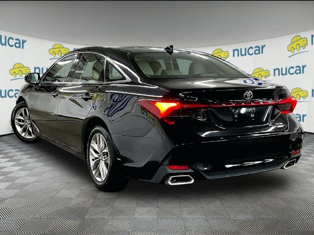 Used 2021 Toyota Avalon XLE AWD/4WD image 4