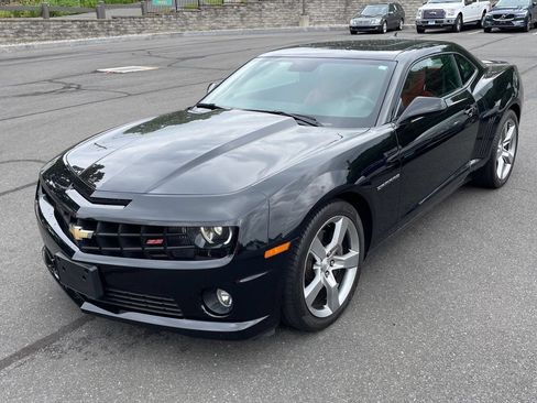 Used 2010 Chevrolet Camaro SS w/ RS Package RWD image 5