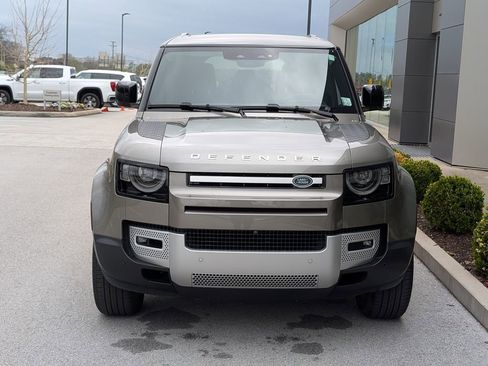 Used 2025 Land Rover Defender 110 S image 10