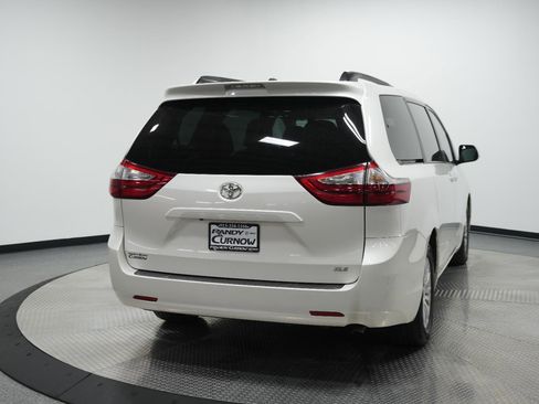 Used 2017 Toyota Sienna XLE image 8