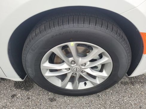 New 2026 Chrysler Pacifica Select image 16