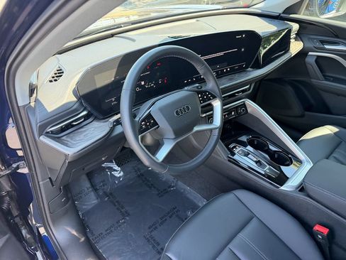 Used 2025 Audi Q5 Premium w/ Convenience Package AWD/4WD image 10