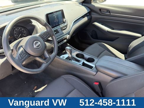 Used 2025 Nissan Altima 2.5 S FWD image 6