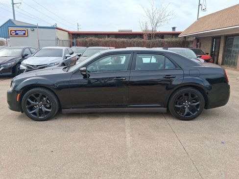 Used 2022 Chrysler 300 S image 7