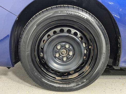 Used 2017 Subaru Impreza 2.0i image 9