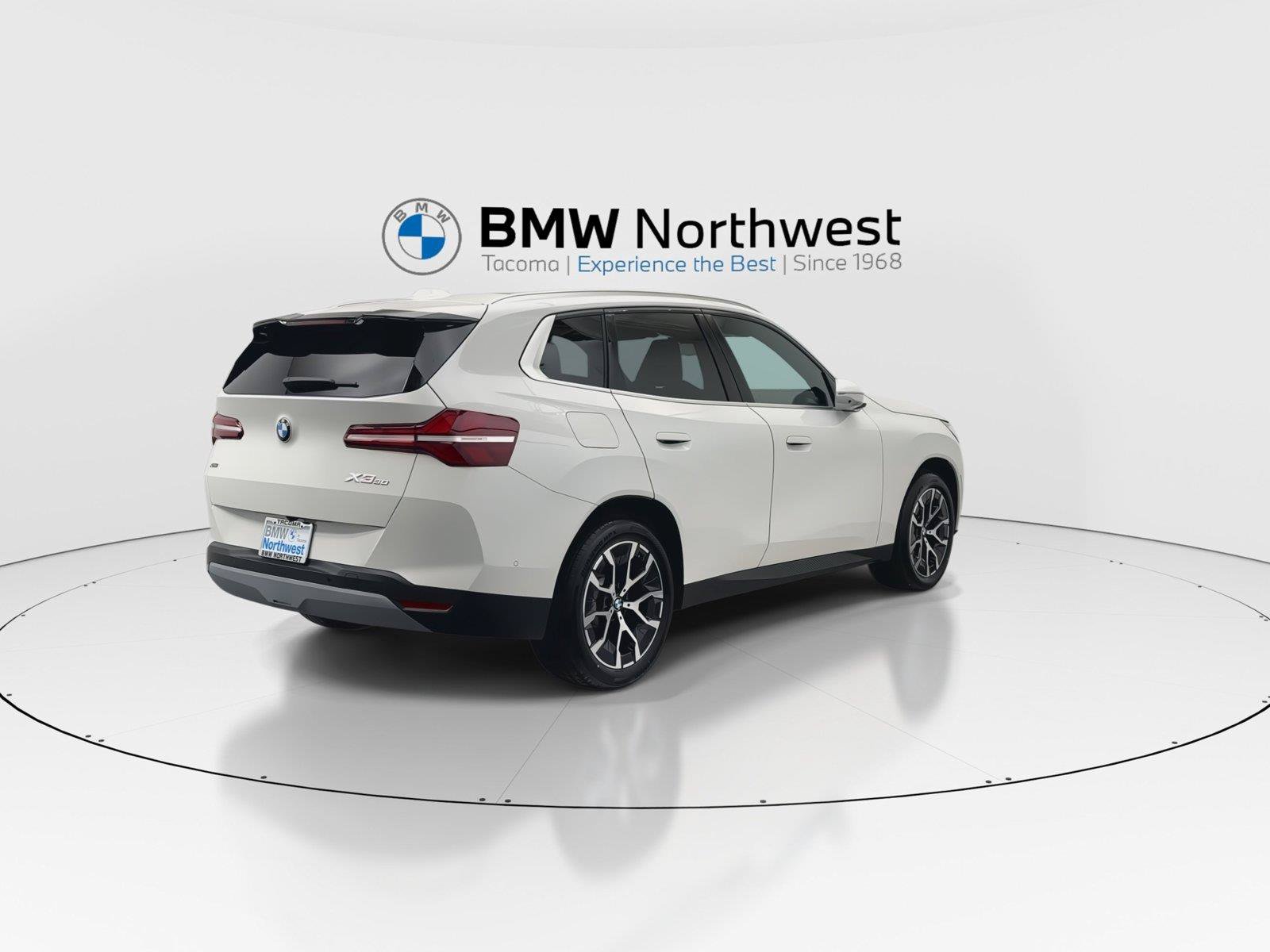 Used 2026 BMW X3 xDrive30i w/ Premium Package AWD/4WD image 3