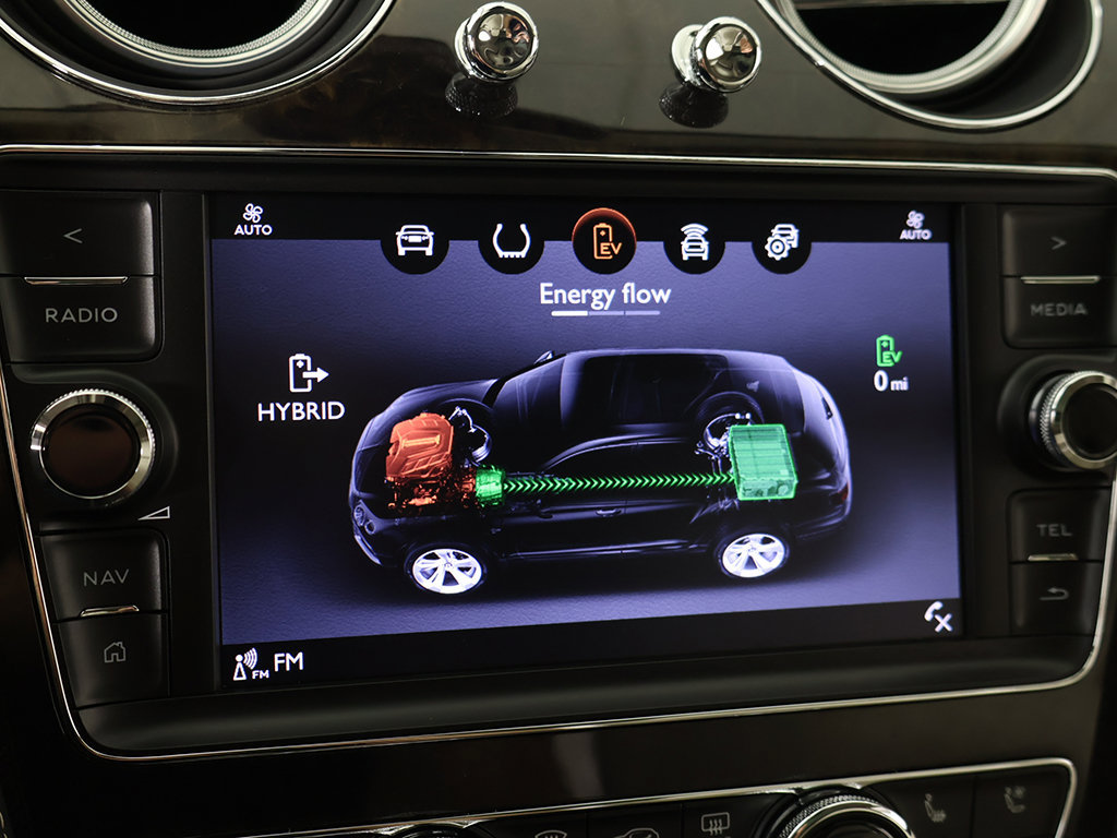 Used 2020 Bentley Bentayga Plug-In Hybrid AWD/4WD image 61