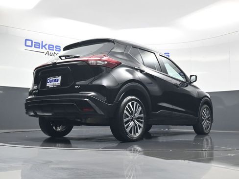 Used 2024 Nissan Kicks SV image 42