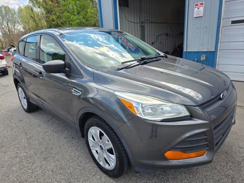 Used 2016 Ford Escape S image 3