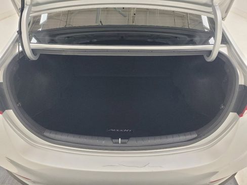 Used 2022 Hyundai Accent SEL FWD image 29