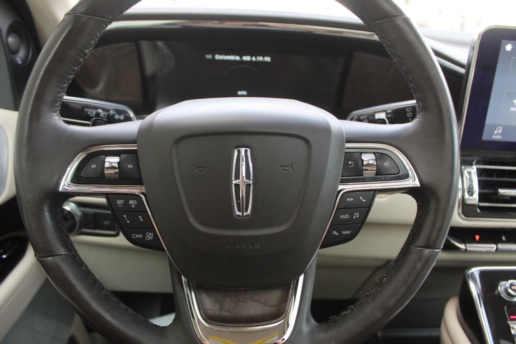 Used 2019 Lincoln Navigator Reserve w/ Cargo Package AWD/4WD image 24