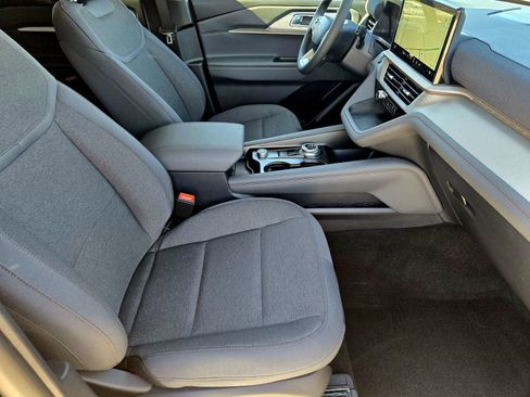 New 2026 Ford Explorer Active RWD image 13