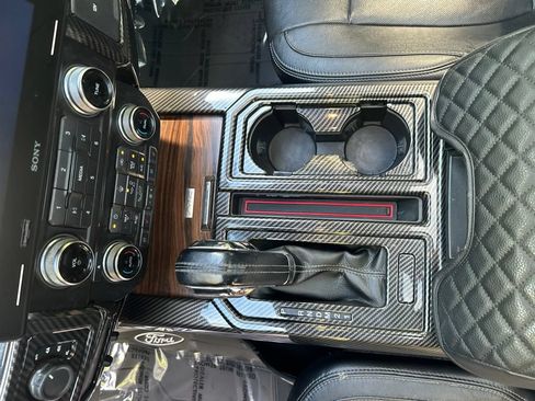 Used 2015 Ford F150 Lariat w/ Equipment Group 502A Luxury AWD/4WD image 16