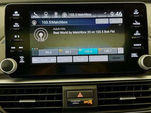 Used 2019 Honda Accord Touring image 15