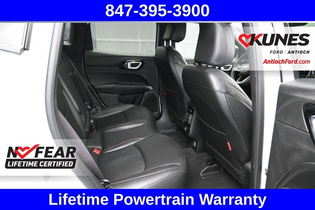 Used 2025 Jeep Compass Trailhawk AWD/4WD image 22
